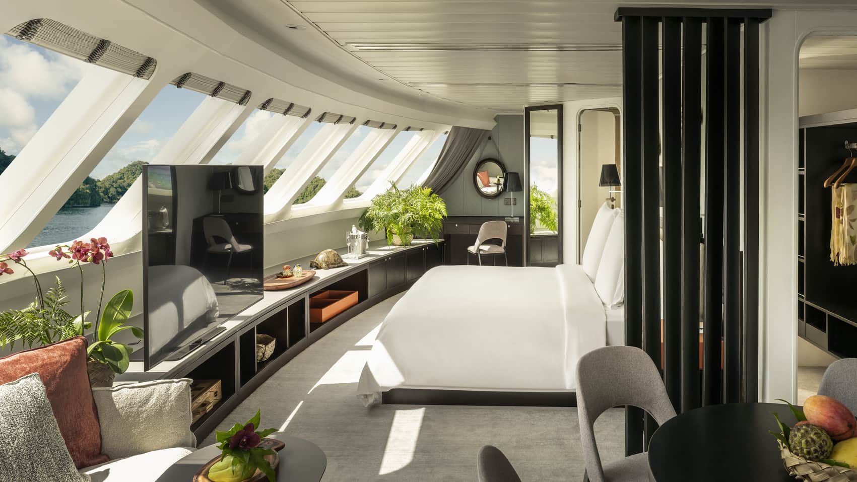 Four Seasons Explorer Palau 6